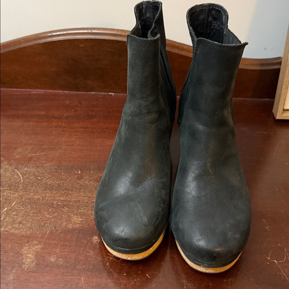 Frye & Co. Black Odessa Chelsea Platform Boot